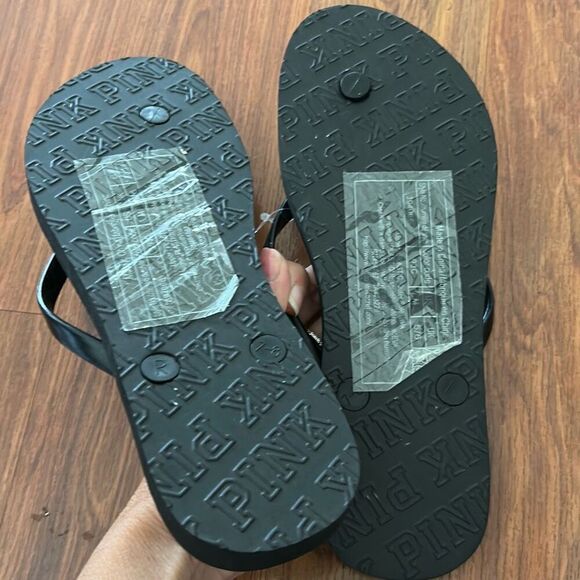 NEW PINK Victoria’s Secret black and white logo flip-flops size M8/9 - Picture 2 of 5
